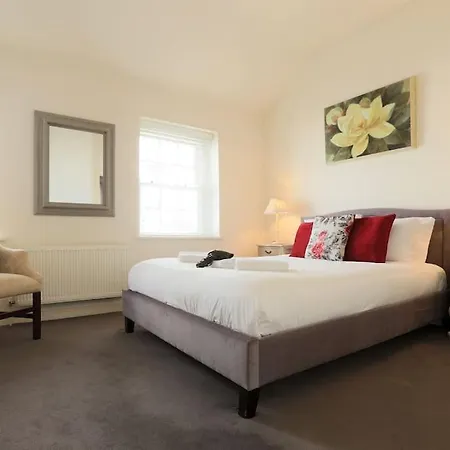 Hébergement de vacances Elegant City Centre Regency Townhouse With Patio *