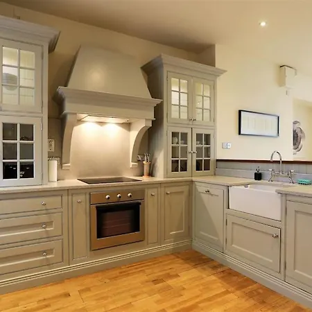 Сasa de vacaciones Elegant City Centre Regency Townhouse With Patio *